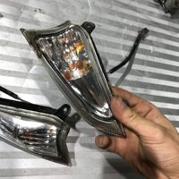 Cặp xi nhan trước, kèm rắc bóng đầy đủ, hàng zin tháo xe suzuki revo 110 thái