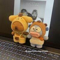 Capybara đội nón Pompompurin bằng len