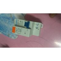 Cầu dao chống giật 32A, thiết bị ngắt điện khi có dòng rò có thể phát hiện dòng rò từ 30mA