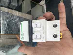 Cầu dao MCB Schneider A9K27210