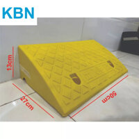 Cầu dắt xe máy bằng nhựa KBN cao H13 x W27 x L50cm màu đen hoặc vàng