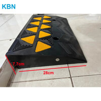 Cầu dốc bằng cao su KBN cao 8cm x 28 x 50cm giá rẻ, cho xe máy, xe con, xe đẩy hàng lên xuống