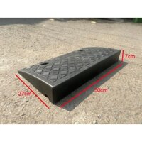 Cầu dốc dắt xe lên xuống bậc cao 7cm nhựa đen