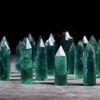 Cây đũa phép chữa bệnh bằng thạch anh Fluorite màu xanh lá cây tự nhiên