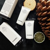 CC CREAM CHANEL DƯỠNG ẨM SPF50 CHIẾT XUẤT TỪ MẬN MURUNGA 30ml TONE 20 BEIGE
