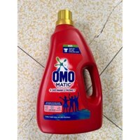 Chai nước giặt Omo Matic cửa trên 2.7kg (Hàng tồn kho)