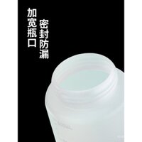 Chai nước sốt ép, nước sốt salad cà chua, chai nhựa có vòi, chai dầu thương mại, chai nước sốt gia đình, chai gia vị