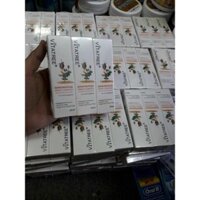 Chai xịt giảm đau họng keo ong Vitatree, lọ 25ml