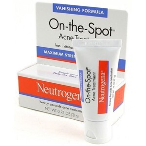 Chấm mụn Neutrogena On The Spot Acne Treatment