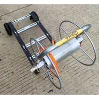 Chân đế máy rửa xe, phun nước có rulo cuốn ống 50m