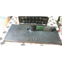 Chân để tivi Samsung UA32EH5000R và UA32FH4003K giống nhau củ do hư màn chân còn ok như hình chụp trên bán cho a,em cần.