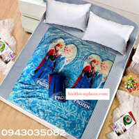 Chăn gối mầm non cho bé hình elsa