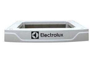 Chân máy giặt Electrolux PN333