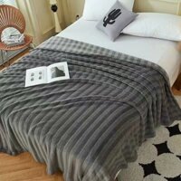 Chăn mền nỉ tuyết vân kẻ sọc phiên bản mới năm nay đáp ửng đủ tiêu trí MỀM-MỊN- ĐẸP-SANG TRỌNG.kích thước 2m×2m3