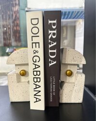 CHẮN SÁCH HÌNH CỬA TRẮNG