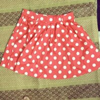 Chân váy chấm bi mới