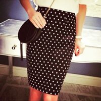 Chân váy chấm bi