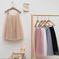 Chân váy màu be xinh yêu