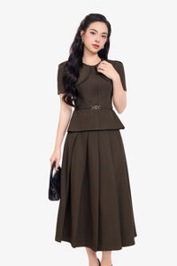 Chân váy xòe xếp ly màu nâu