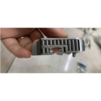 chân vịt vắt sổ chống nhăn vải