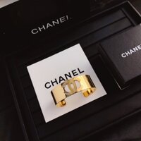 Chanel Vòng Tay Ánh Sáng Sang Trọng Tinh Tế Vòng Tay Nữ Thép Titan Không Gây Dị Ứng Vòng Tay Kinh Doanh Bữa Tối Cho Bạn Gái Ngày Lễ Tình Nhân Tanabata