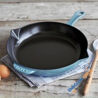 CHẢO STAUB 26 CM MÀU XANH BIỂN ICE BLUE - Made in France - 2 miệng rót đẹp, tay cầm dài