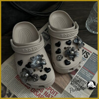 Charm Croc | Sticker Dép Croc | Charm Dép Croc | décor sandals cao cấp Hợp Kim Cao Cấp | Charm Trang Trí Baroque Sang Trọng - Phụ Kiện Dép Clogs, Dép Quai Hậu & Dép Biển | Thiết Kế Họa Tiết Cầu Kỳ & Miễn Phí Vận Chuyển