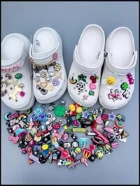 Charm cross Jibbitz Giày Khóa Lỗ Giày Phụ Kiện Nhân Vật Hoạt Hình Đánh Vần Chiến Đấu Giày Thời Trang Trang Trí Dép cross