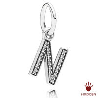 Charm treo chữ N