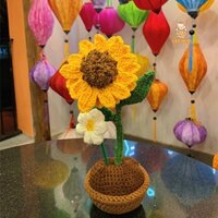 Chậu hoa hướng dương đẹp bằng len handmade để bàn