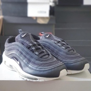 Nike air max 97 2024 undefeated giá bao nhiêu