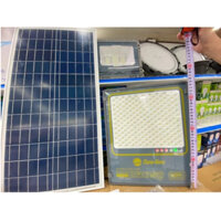 Chính Hãng (Rạng Đông) Đèn led chiếu pha năng lượng mặt trời 300W Version 2 phiên bản 2024 -Sáng hơn, pin trâu