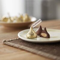 Chocolate Hershey's Kisses Almonds USA