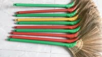 Chổi cỏ cán Nhựa
