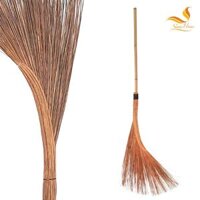 Chổi cọng dừa cán dài quét sân vườn dáng dẹp