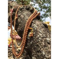 Chuỗi 108 Hạt Bồ Đề Kim Cang tự nhiên Nepal 8-10mm (Rudraksha) Màu vàng gỗ