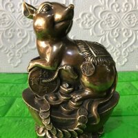 Chuột đứng thỏi vàng bằng đồng