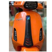 Chụp đèn (ốp đèn) xi nhan cncdành cho vespa sprint và primavera