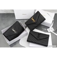 Clutch Cầm Tay Sọc V Da Cá Đuối Size 24 Fullbox