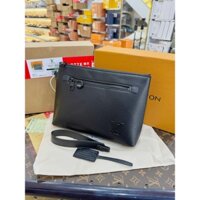 Clutch L.V Takeoff Pouch Aerogram Ipad Màu Đen Calfskin 30CM FULL 2 BOX