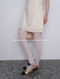 Có bạn desgin
 Ren Trắng Họa Tiết Dọc Jacquard Vớ Mỏng Phong Cách Tinh Khiết Khát Vọng Cực Lạc Cảm Giác Người Nổi Tiếng Quần Rỗng Retro Lưới Tất