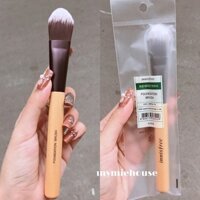 CỌ ĐÁNH KEM NỀN FOUNDATION BRUSH INNISFREE