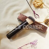 Cọ nền Hourglass Vanish™ Seamless Finish Foundation Brush