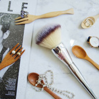 Cọ phấn phủ IT Beauty Fully