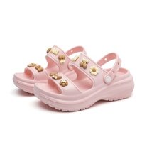 [Có sẵn] [Ảnh thật] SANDAL NHỰA MỀM ĐẾ CAO CHO NỮ MÀU HỒNG CHARM HỌA TIẾT NÂU