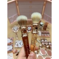 Có sẵn - cọ má hồng Flower knows Chocolate