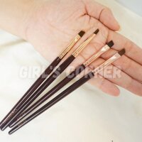 Cọ vẽ eyeliner - cọ tém mày Charlotte