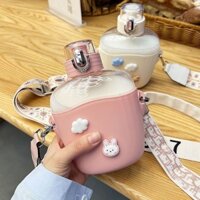 Cốc Nước Ống Hút Giá Trị Cao Nữ Ngoài Trời Dễ Thương Đi Chơi Di Động Dung Tích Lớn Dây Đeo Bình Nước ins Sinh Viên Influencer nsd