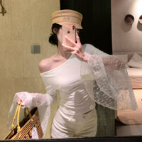 Cocorygirl Quần áo nữ Hàn Quốc Tay áo gợi cảm sành điệu ren loe tay áo thun top