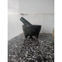 cối đá 3 chân kèm chày giã được 2 đầu.. đã sử lý bóng láng